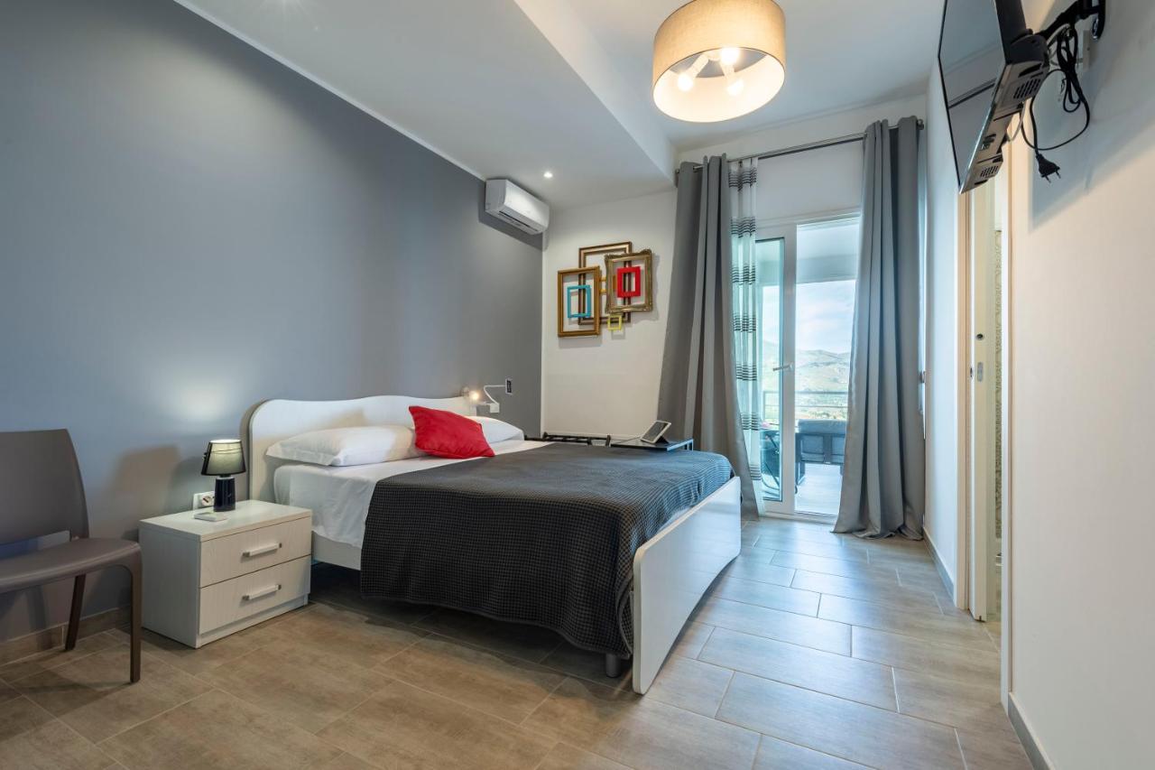 Villa Luxury Con Piscina Privata Vista Mare - 卡斯泰拉马莱 外观 照片